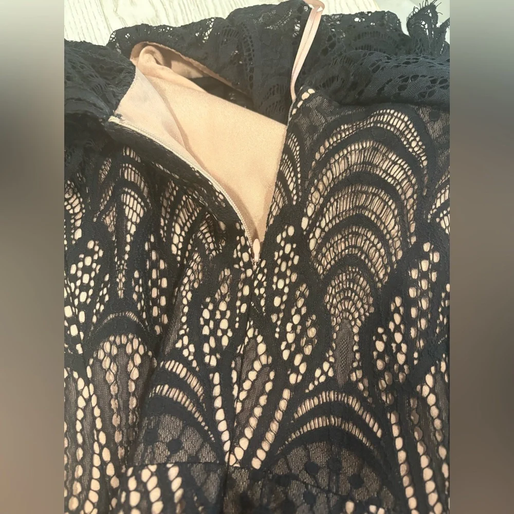 Dress the Population ,Size Medium,  Black Lace One-Shoulder Dress -FREE SHIPPING - Picture 3 of 7